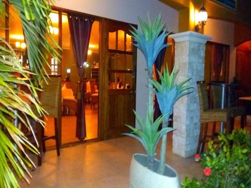 Dorado Eagle Beach Hotel Oranjestad Exterior photo