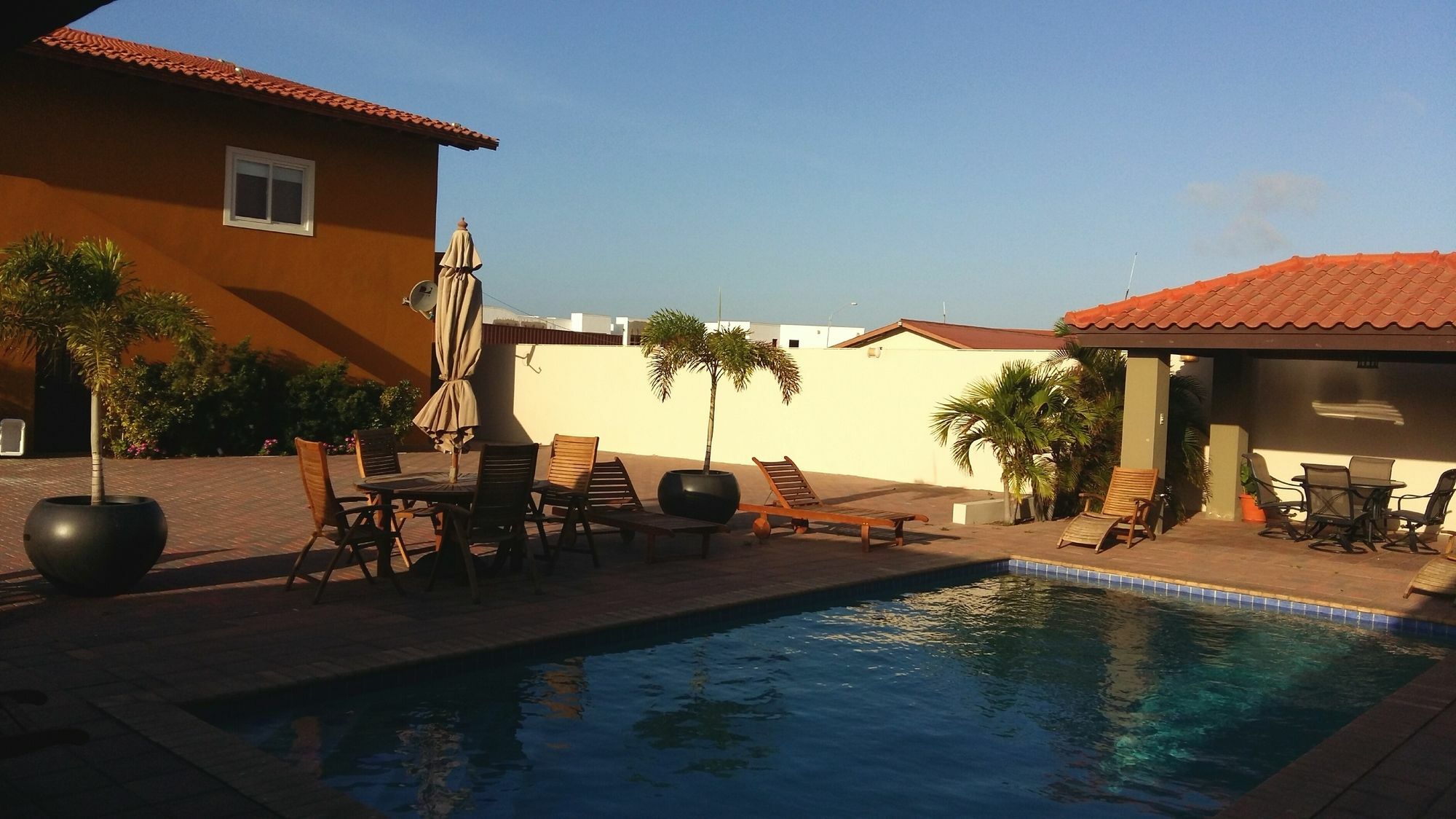 Dorado Eagle Beach Hotel Oranjestad Exterior photo